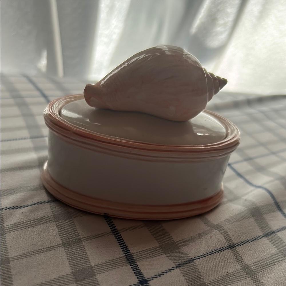 Seashell Ceramic Trinket Box